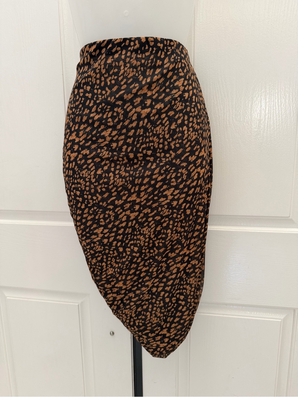 AQUA Animal Print Skirt in Black & Brown Sz M